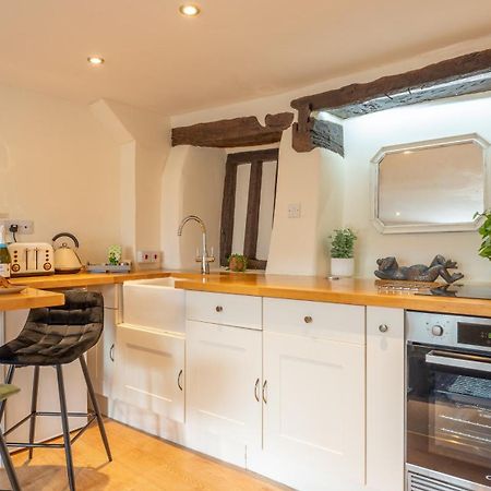 Wee Toad Hole Heart Of Kendal - Cottage Sleeps 4-6 - Dogs Welcome Экстерьер фото