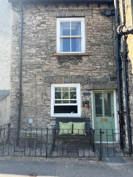 Wee Toad Hole Heart Of Kendal - Cottage Sleeps 4-6 - Dogs Welcome Экстерьер фото